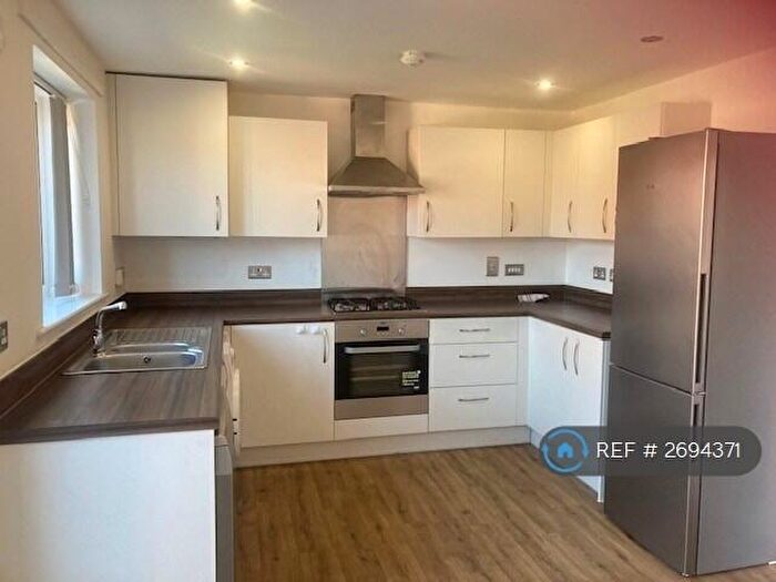 4 Bedroom Semi Detached House To Rent In Eastwell Walk, Leicester, LE4