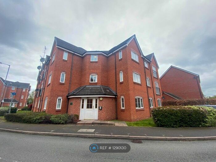2 Bedroom Flat To Rent In Felton Close, Stafford, ST17