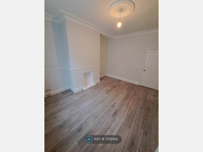 2 Bedroom Terraced House To Rent In Kitson Street, Leeds, LS9