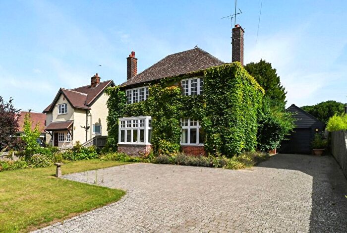 4 Bedroom Detached House For Sale In Summerhill Road, Saffron Walden, CB11
