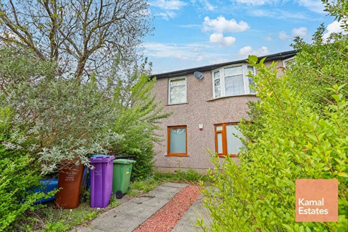 3 Bedroom Flat For Sale In Kingsacre Road, Glasgow, G44