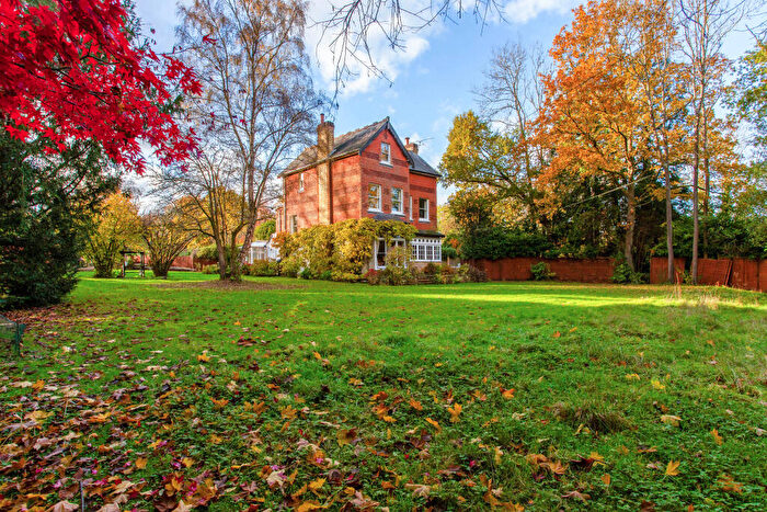 6 Bedroom Detached House For Sale In Horsham Road, Dorking, RH5