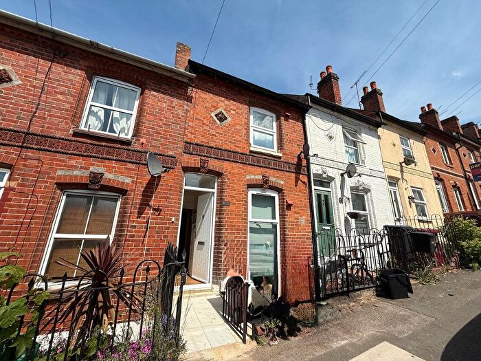 2 Bedroom Maisonette To Rent In Alpine Street, Reading, Berkshire, RG1