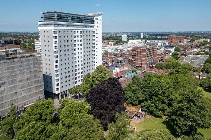 2 Bedroom Flat To Rent In Throwley Way, Sutton, SM1