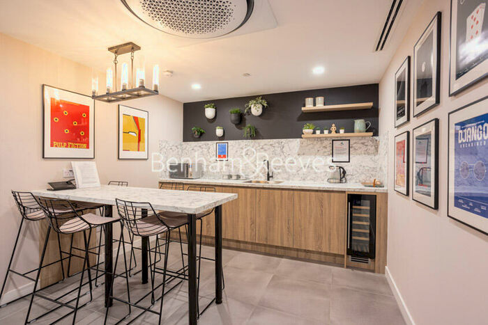 Studio To Rent In Skyline Apartments, Makers Yard, London, E3