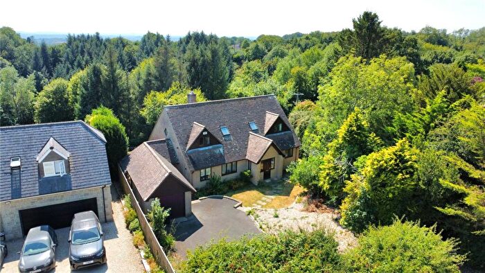 4 Bedroom Detached House For Sale In Higher Blandford Road, Shaftesbury, Dorset, SP7