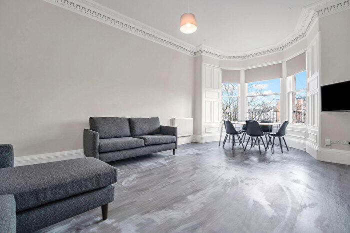 6 Bedroom Flat To Rent In L Gillespie Crescent, Edinburgh, EH10