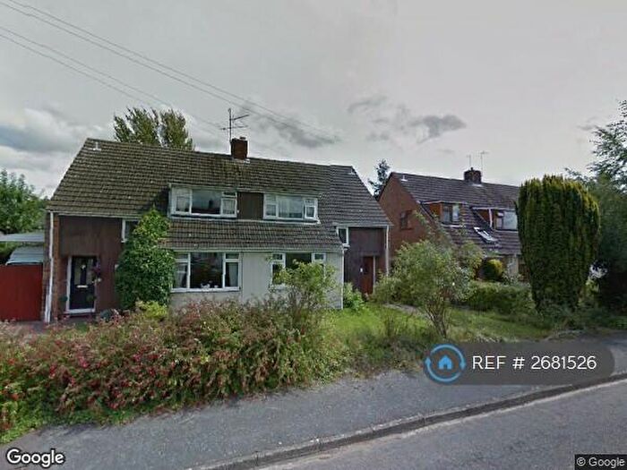 4 Bedroom Semi Detached House To Rent In Cliveden Close, Cambridge, CB4