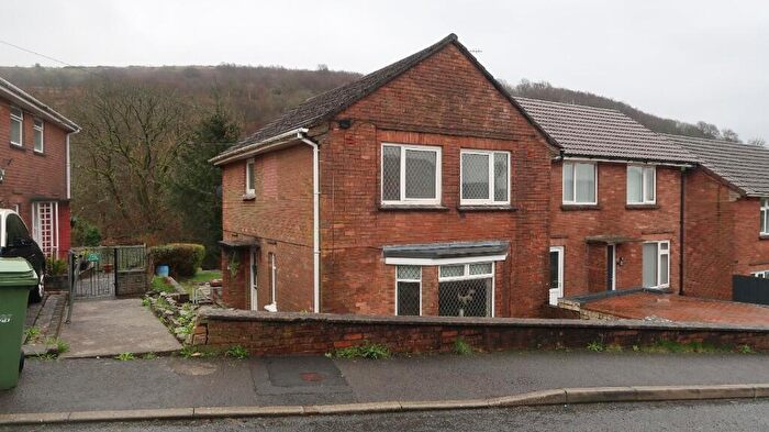 3 Bedroom Semi Detached House For Sale In Central Avenue, Newbridge, NP11