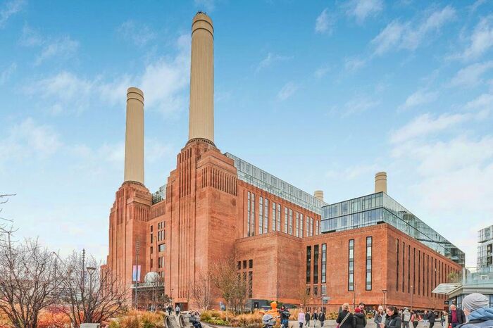 2 Bedroom Flat To Rent In Circus Road West, London, SW11