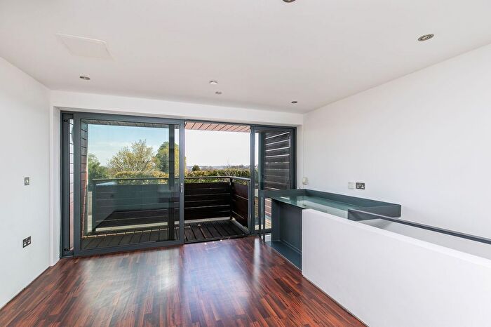 1 Bedroom Semi-Detached House To Rent In Fordington Avenue, Winchester, SO22