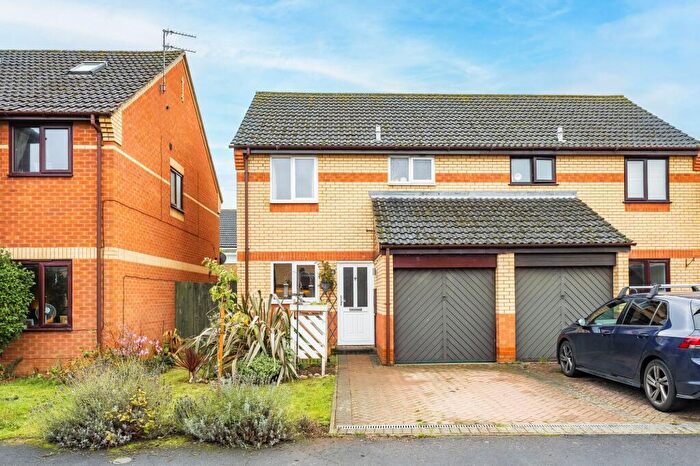 3 Bedroom Semi-Detached House For Sale In Chamberlin Court, Blofield, NR13
