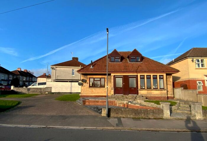 1 Bedroom Flat To Rent In Signal Road, Staple Hill, Bristol, BS16