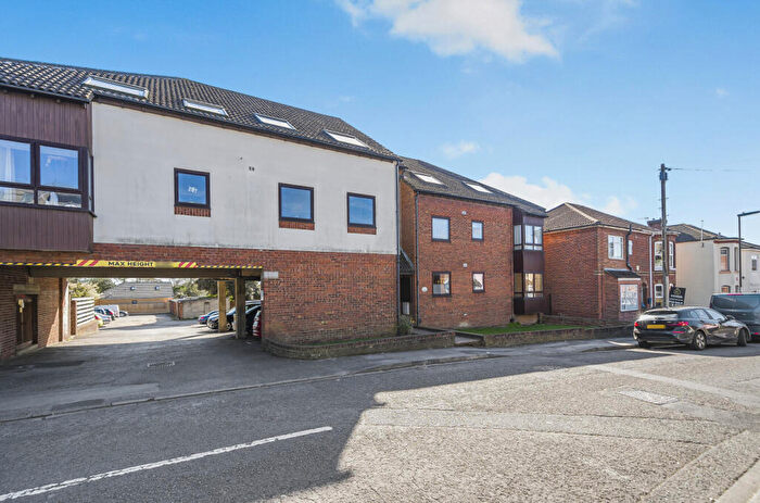1 Bedroom Apartment For Sale In Harcourt Road, Southampton, Hampshire, SO18