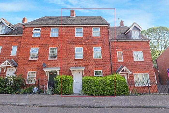 4 Bedroom Town House For Sale In Gibbards Close, Sharnbrook, Bedford, MK44