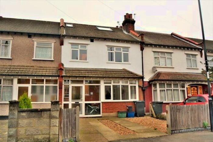 4 Bedroom Terraced House To Rent In Grant Road, Croydon, CR0