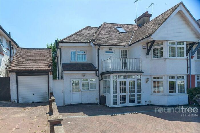 5 Bedroom House To Rent In Ridge Hill, Golders Green, NW11