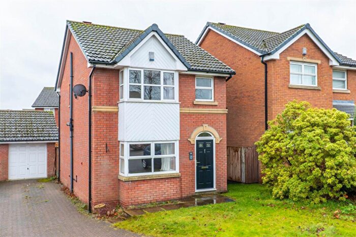 3 Bedroom Detached House For Sale In Bracken Close, Chorley, PR6