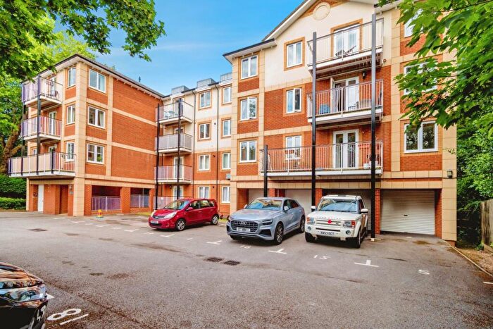 2 Bedroom Flat For Sale In Northlands Road, Southampton, Hampshire, SO15