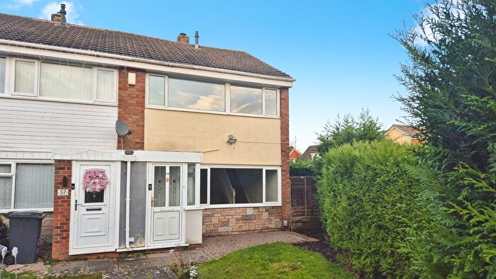 3 Bedroom End Of Terrace House To Rent In Woodland Way, Burntwood, WS7
