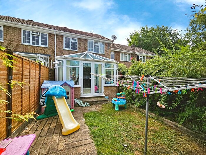 3 Bedroom Terraced House For Sale In Oaktree Drive, Hook, Hampshire, RG27