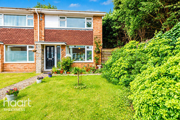 2 Bedroom End Of Terrace House For Sale In Beaconsfield Road, Sittingbourne, ME10