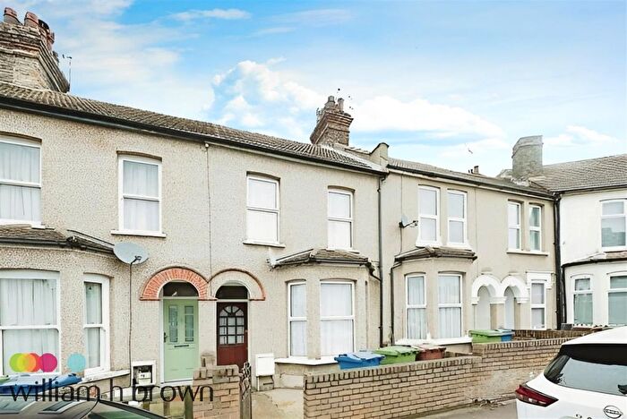 3 Bedroom Property To Rent In Clarence Road, Grays, Essex, RM17