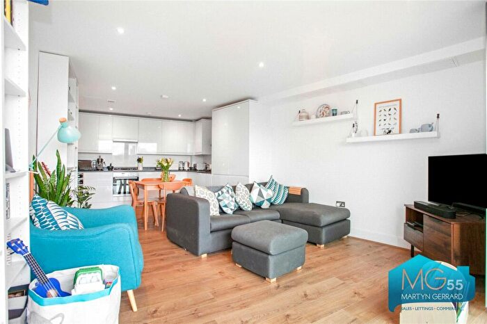 2 Bedroom Apartment To Rent In Prince Of Wales Road, Kentish Town, London, NW5