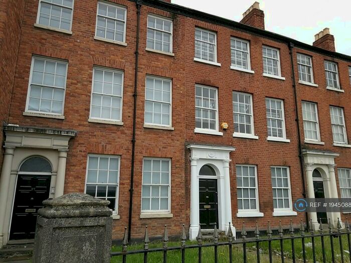 6 Bedroom Terraced House To Rent In Crescent, Salford, M5