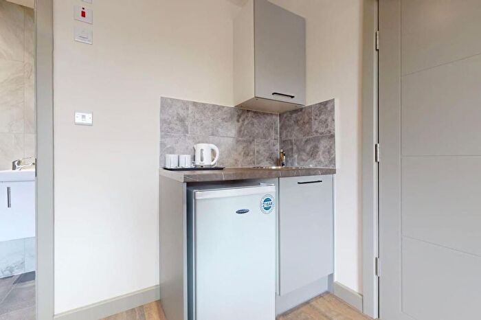 1 Bedroom Studio To Rent In Battersea High Street, London, SW11