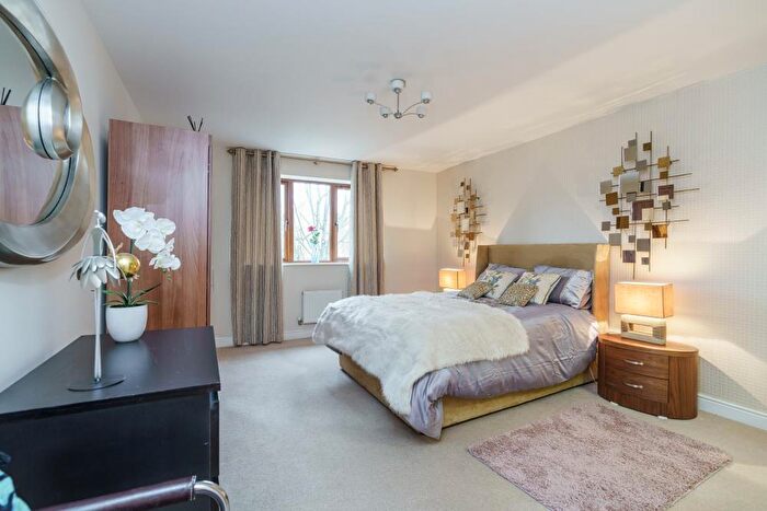 4 Bedroom Town House To Rent In John North Close, High Wycombe, HP11