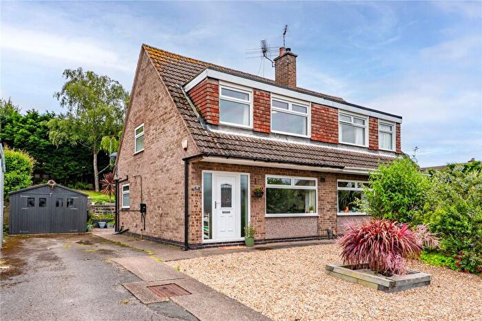 3 Bedroom Semi Detached House For Sale In Valmont Avenue, Mansfield, Nottinghamshire, NG18