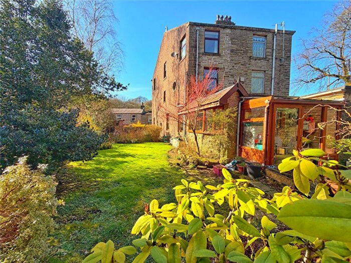 4 Bedroom Semi Detached House For Sale In Burnley Road, Rawtenstall, Rossendale, BB4