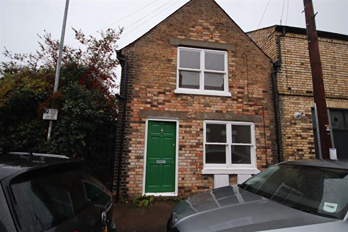 2 Bedroom Semi Detached House To Rent In Upper Gwydir Street, Cambridge, CB1