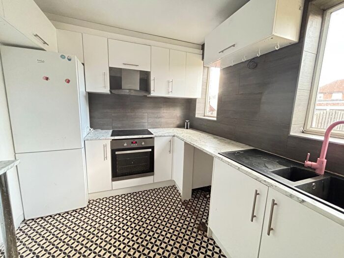 3 Bedroom Semi-Detached House To Rent In Marlow Drive, Herringthorpe, S65