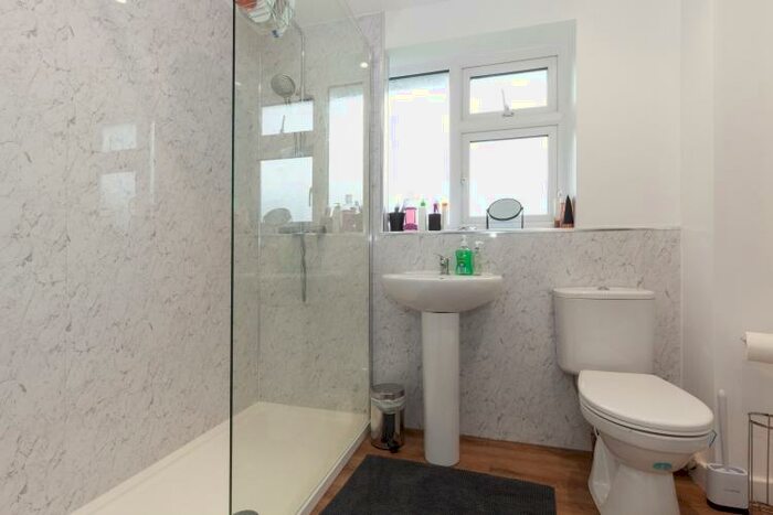 5 Bedroom House To Rent In Coolidge Close, Headington, OX3