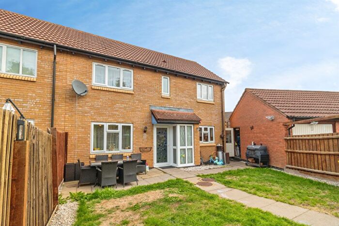 3 Bedroom End Terrace House For Sale In Ardley Mews, Broughton, Milton Keynes, MK10