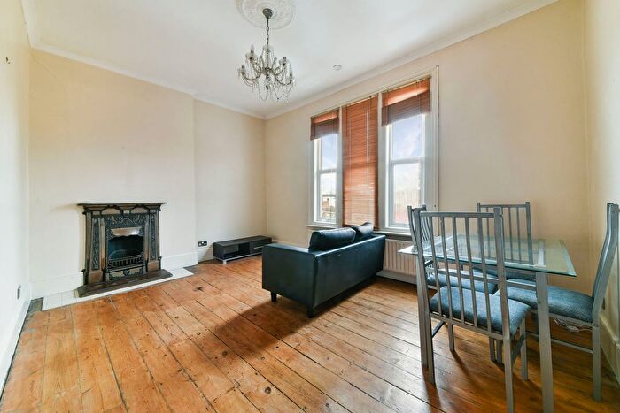 2 Bedroom Flat To Rent In Bedford Hill, Balham, SW12
