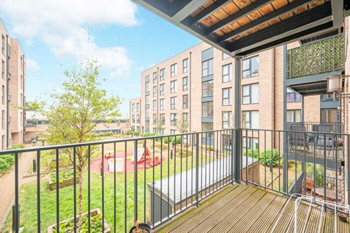 1 Bedroom Flat For Sale In Cricklewood, Cricklewood, London, NW2