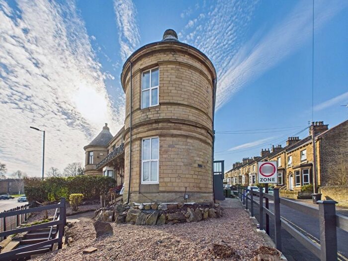 1 Bedroom Flat To Rent In Otley Road, Shipley, Bradford, BD18