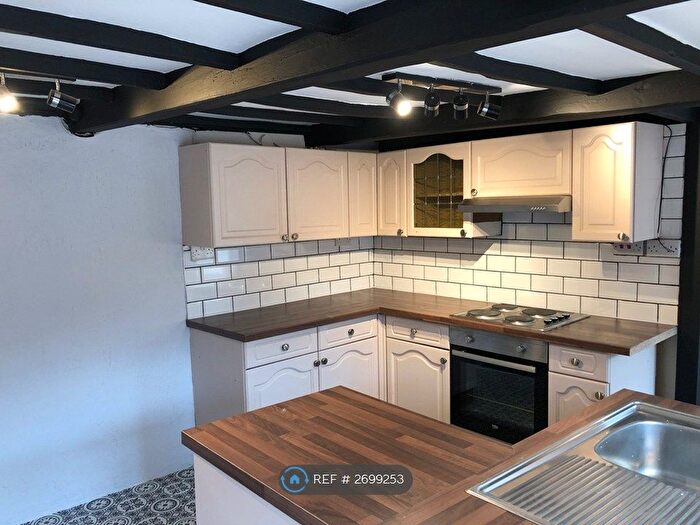 3 Bedroom End Of Terrace House To Rent In New Road, Staincross, Barnsley, S75