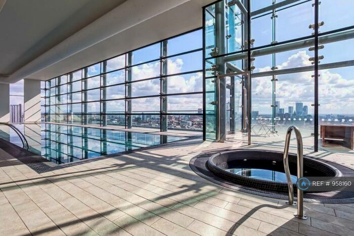 2 Bedroom Flat To Rent In Goulden Street, Manchester, M4