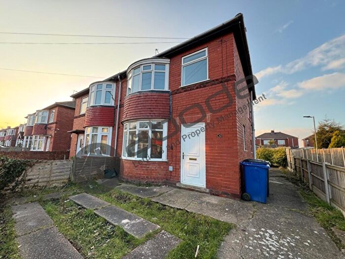 3 Bedroom Semi-Detached House To Rent In Drake Road, Doncaster, South Yorkshire, DN2