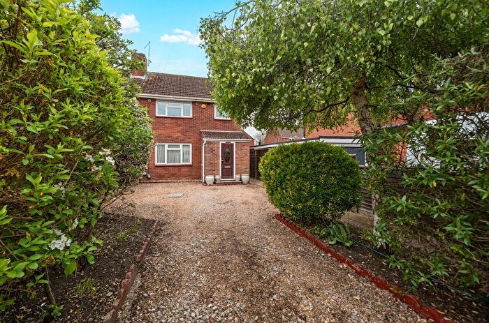 3 Bedroom End Terrace House For Sale In Linkenholt Way, Havant, Hampshire, PO9
