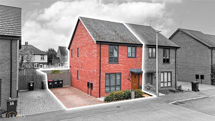 3 Bedroom Semi Detached House For Sale In Sparrowdale Close, Grendon, Atherstone, Warwickshire, CV9