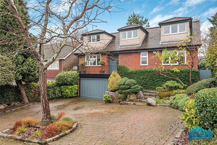 4 Bedroom Detached House For Sale In The Grove, Enfield, EN2