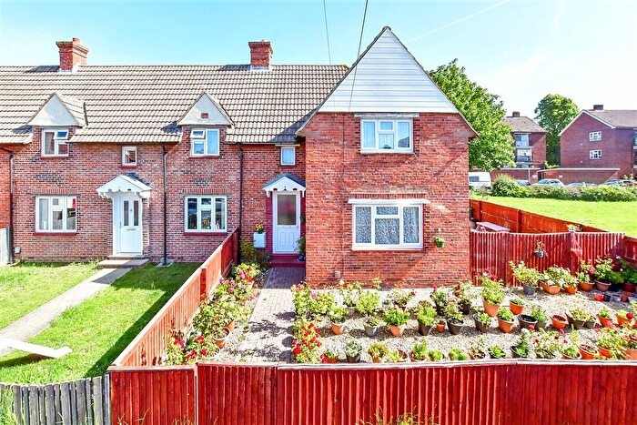 3 Bedroom End Of Terrace House For Sale In Third Avenue, Portsmouth, Hampshire, PO6