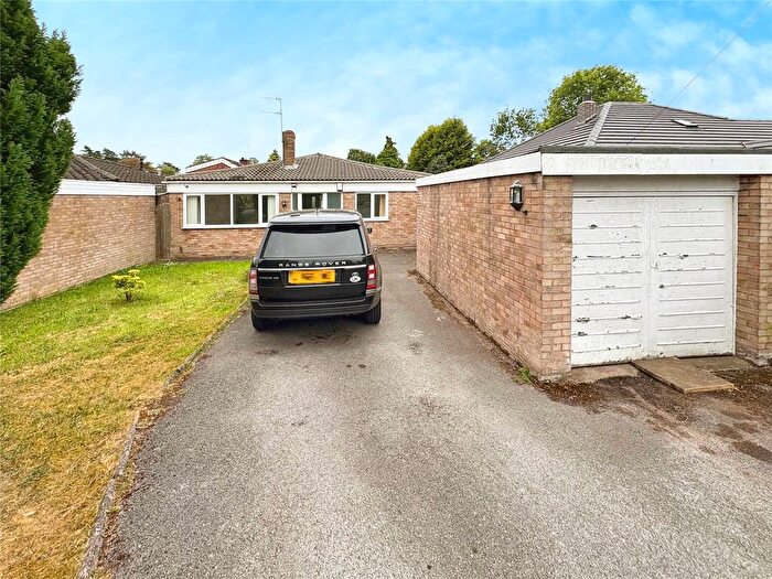 3 Bedroom Bungalow To Rent In Sycamore Drive, Wolverhampton, West Midlands, WV3