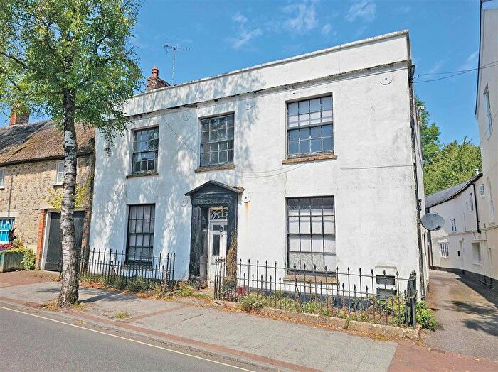 6 Bedroom Flat For Sale In High Street, Chard, TA20