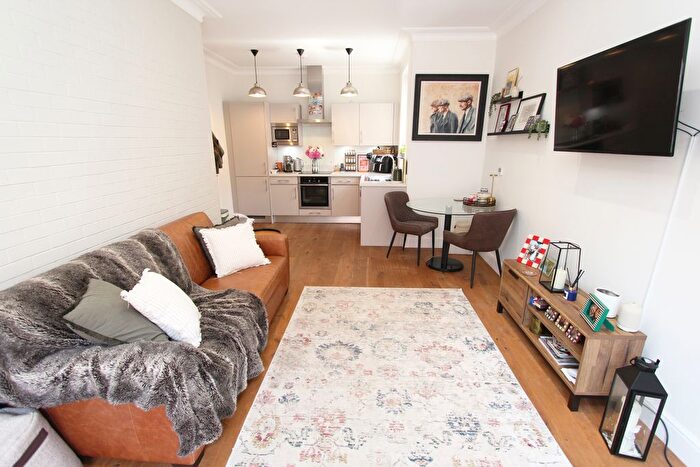 1 Bedroom Flat For Sale In Hatherley Road, Sidcup, Kent, DA14